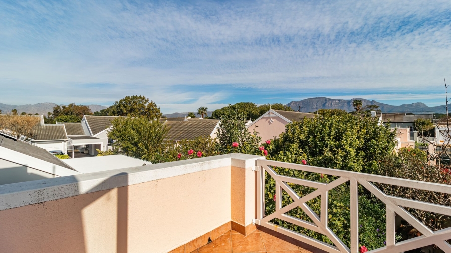 To Let 3 Bedroom Property for Rent in Diep River Western Cape